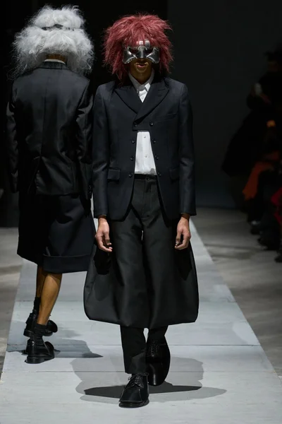 Look 19